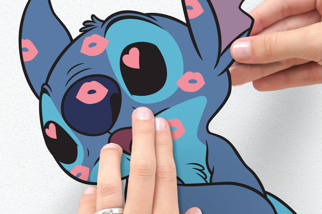 Wandtattoo | Stitch in Love | 50 x 70 cm