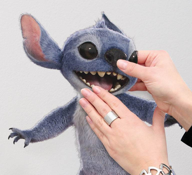 Wandtattoo | Disney Stitch Live Action Hit the Waves | 70 x 50 cm