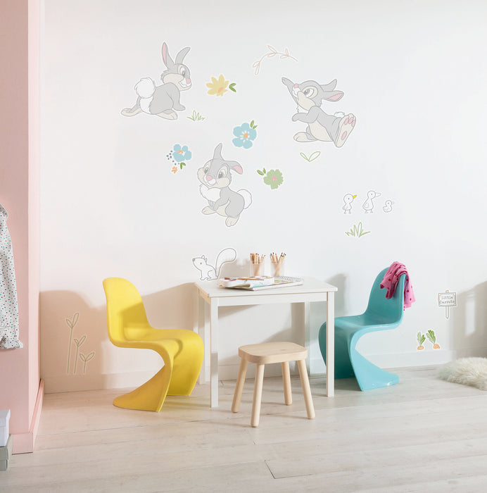 Wandtattoo | Thumper Growing Carrots | 50 x 70 cm