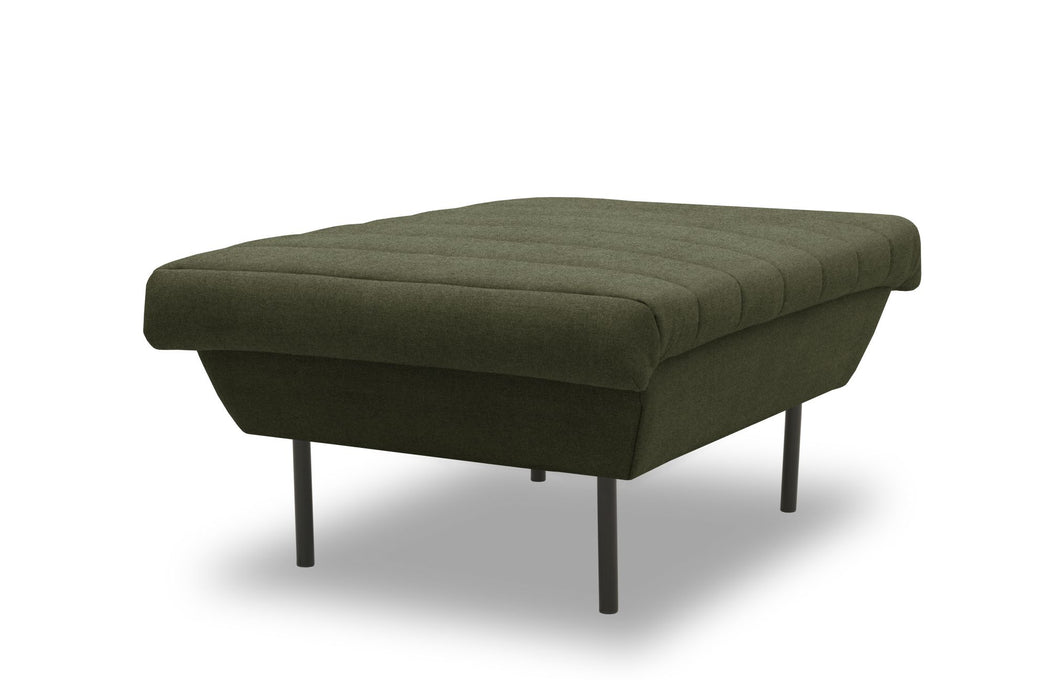 IX | Hocker Quadratisch | attraktive Steppung