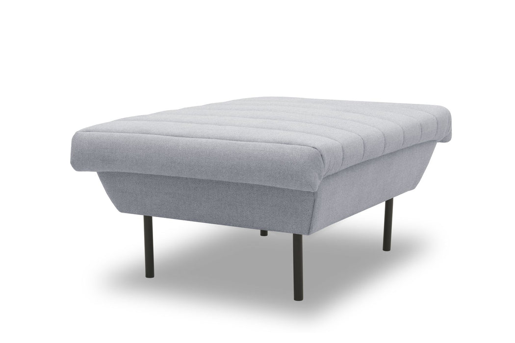 IX | Hocker Quadratisch | attraktive Steppung