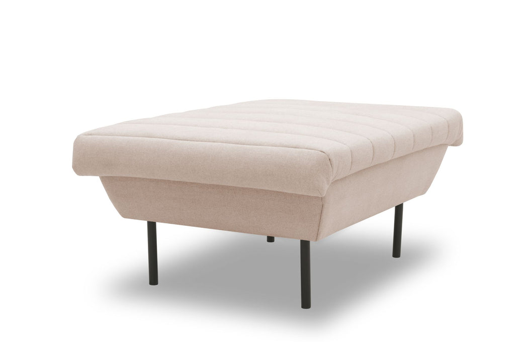 IX | Hocker Quadratisch | attraktive Steppung