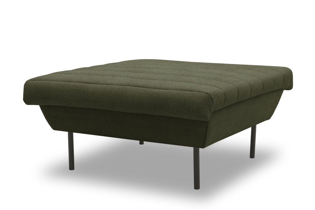 IX | Hocker Quadratisch | attraktive Steppung