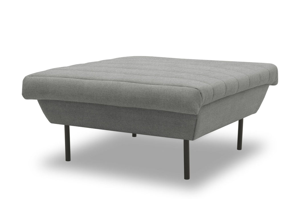 IX | Hocker Quadratisch | attraktive Steppung