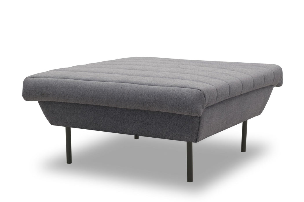 IX | Hocker Quadratisch | attraktive Steppung