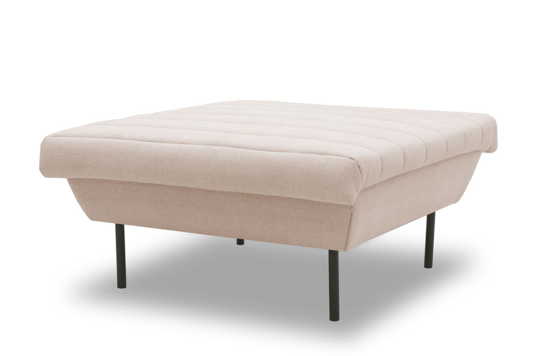 IX | Hocker Quadratisch | attraktive Steppung