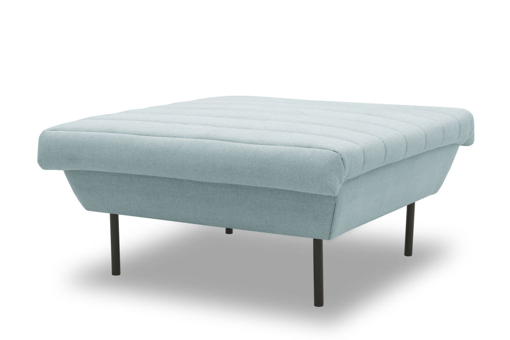 IX | Hocker Quadratisch | attraktive Steppung