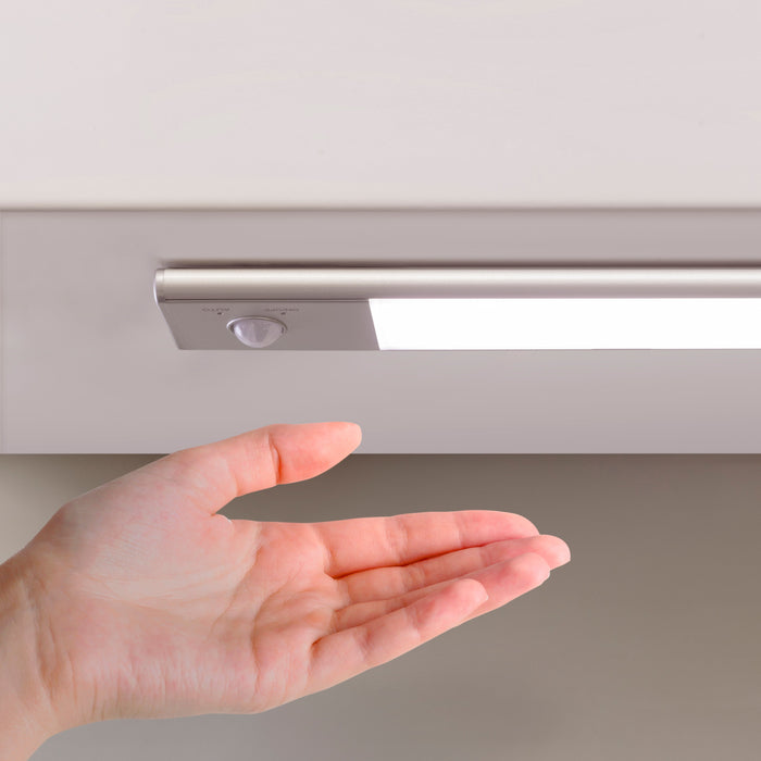 USB wiederaufladbare LED-Wandleuchte Kaus Bewegungssensor, L240mm, Kunststoff Aluminium, Matt eloxiert