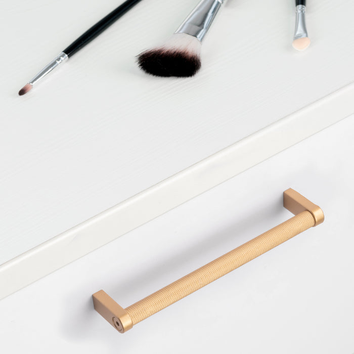 Lot von 5 Möbelgriffe Bergen, L141mm, 128mm Achsenabstand, Aluminium, Goldfarben lackiert