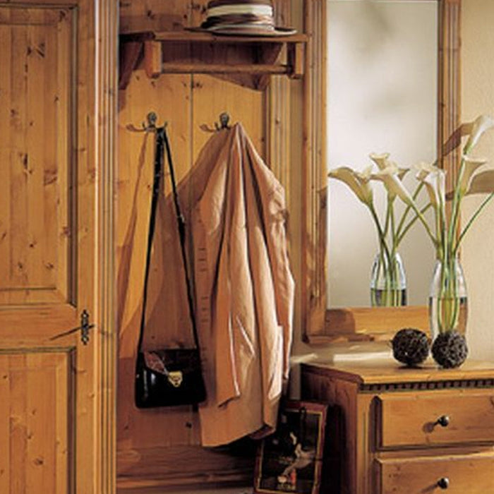 Gradel | Valentina | 1971 | Schrank | 69x195x39 | Fichte | 26 Farben