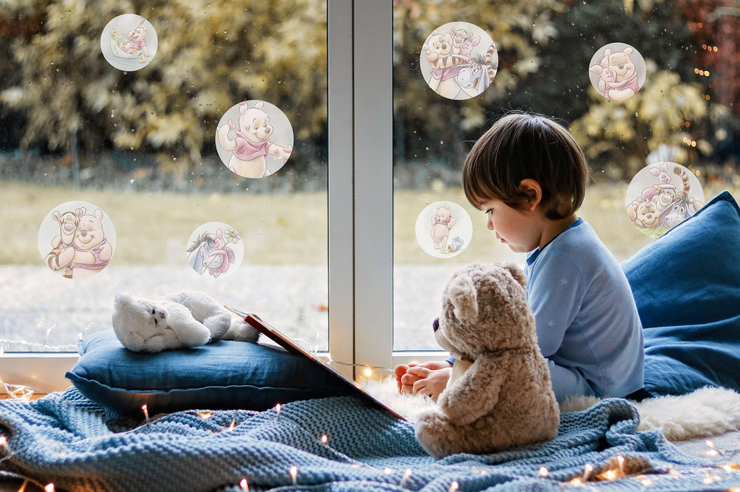 Komar NEU | Fenstersticker - Winnie the Pooh Wonderful - Größe 30 x 30 cm