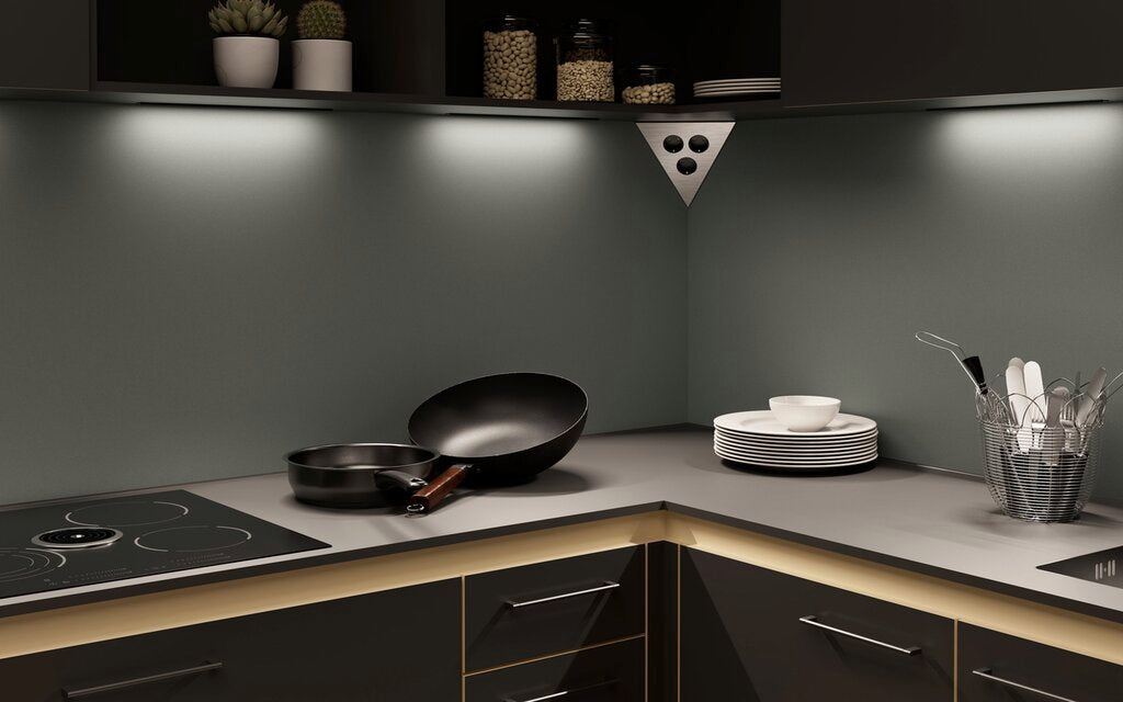 Naber Mira Dreieck USB C Snap, Steckdosenelement, Aluminium schwarz/edelstahlfarbig