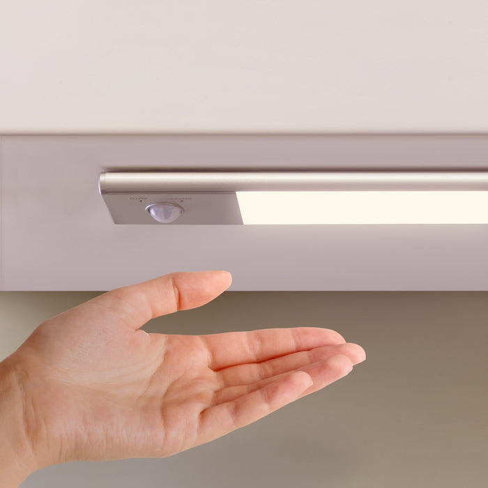 USB wiederaufladbare LED-Wandleuchte Kaus Bewegungssensor, L240mm, Kunststoff Aluminium, Matt eloxiert