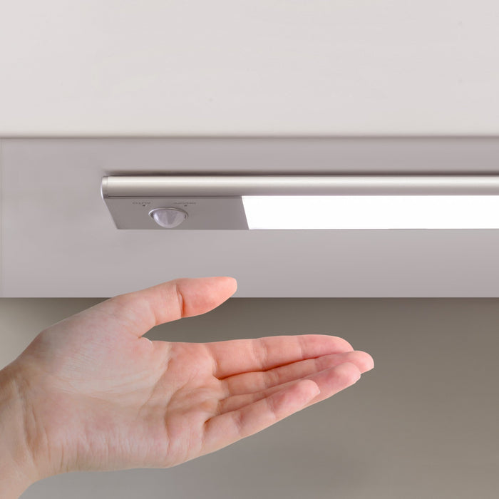 USB wiederaufladbare LED-Wandleuchte Kaus Bewegungssensor, L600mm, Kunststoff Aluminium, Matt eloxiert