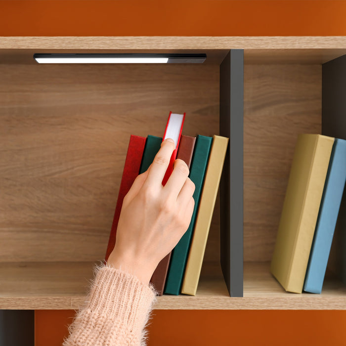 USB wiederaufladbare LED-Wandleuchte Kaus Black Näherungssensor, L400mmKunststoff Aluminium, Schwarzer Metallic-Lack