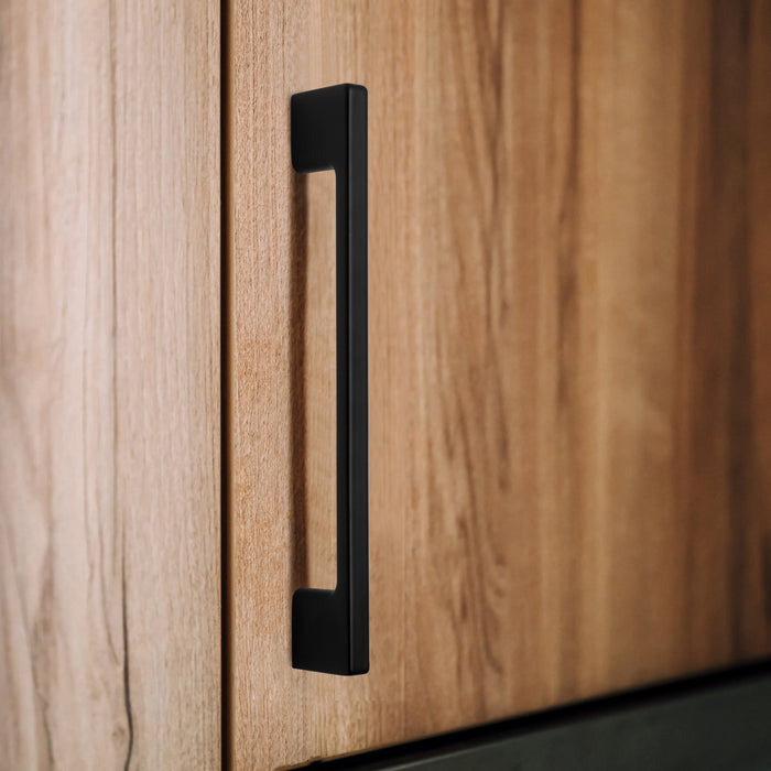 Lot von 5 Möbelgriffe Montreal, L192mm, 160mm Achsenabstand, Zamak, Schwarz lackiert