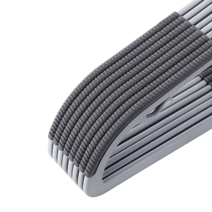 AUSLAUF SONGMICS | Coat Hangers, Pack of 50, stabil Plastic Hangers with Non-Slip Design, Space-Saving Clothes Hangers, 0.6 cm Thickness, 360° Swivel Hook, 42 cm Long, Light grau und Dark grau CRP20G50