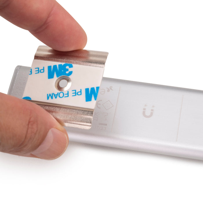 USB wiederaufladbare LED-Wandleuchte Kaus Bewegungssensor, L400mm, Kunststoff Aluminium, Matt eloxiert