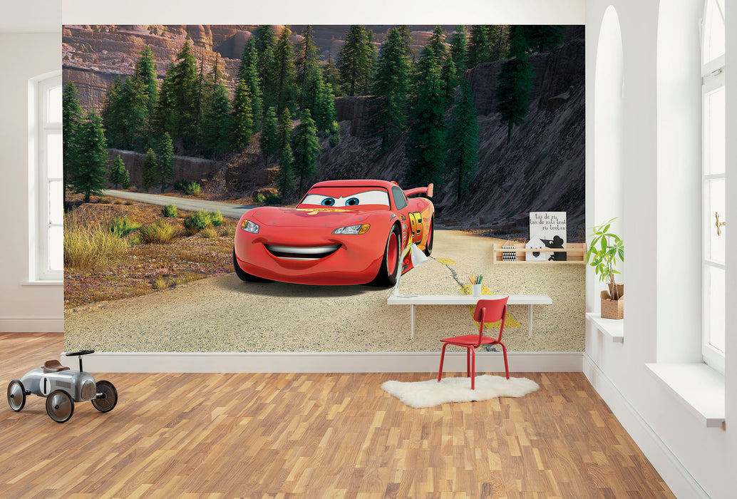 Komar NEU | Komar Vlies Fototapete - Disney and Pixar Cars Every Road has a Story - Größe 400 x 250 cm