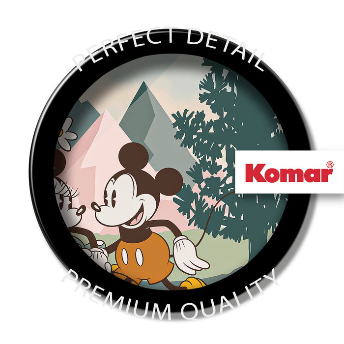 Komar NEU | Digitaldruck Vlies Fototapete - Mickey & Minnie Embrace Nature - Größe 200 x 250 cm
