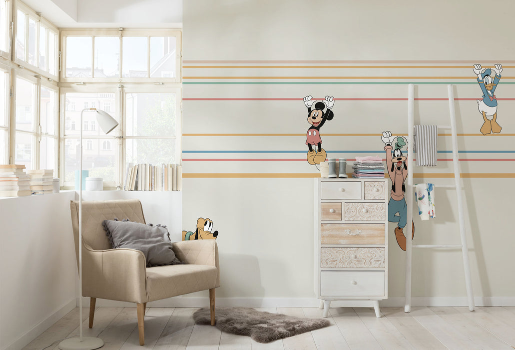 Digitaldruck Vlies Fototapete | Mickey Hanging with Friends | 300 x 250 cm