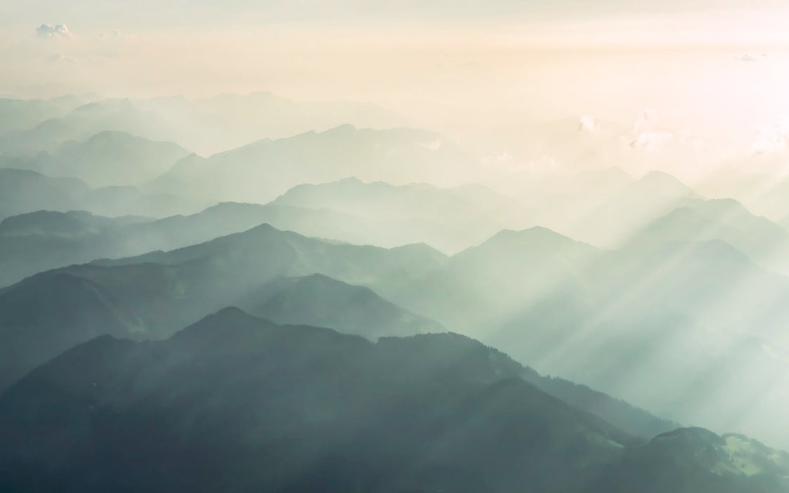 Komar NEU | Digitaldruck Vlies Fototapete - Hazy Hills - Größe 400 x 250 cm