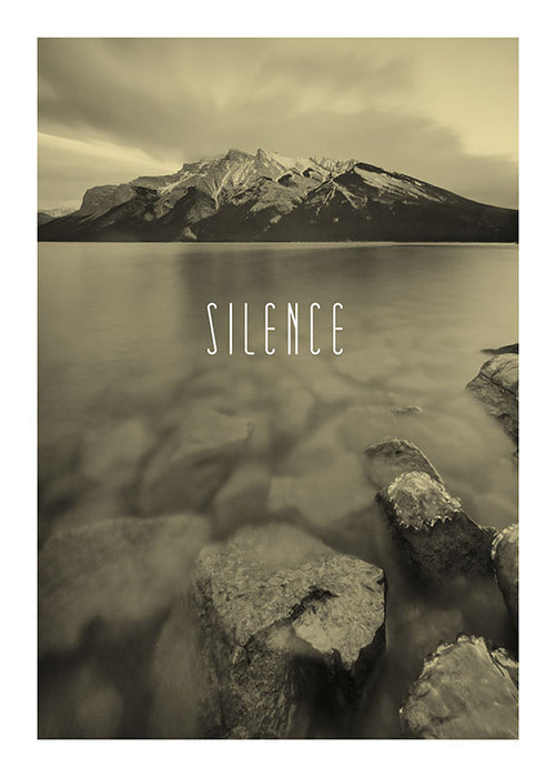 Komar NEU | Wandbild - Word Lake Silence Sand - Größe 40 x 50 cm