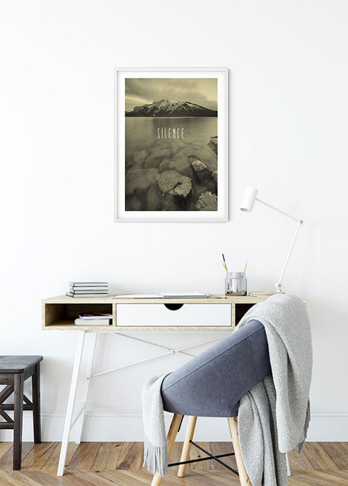Komar NEU | Wandbild - Word Lake Silence Sand - Größe 30 x 40 cm