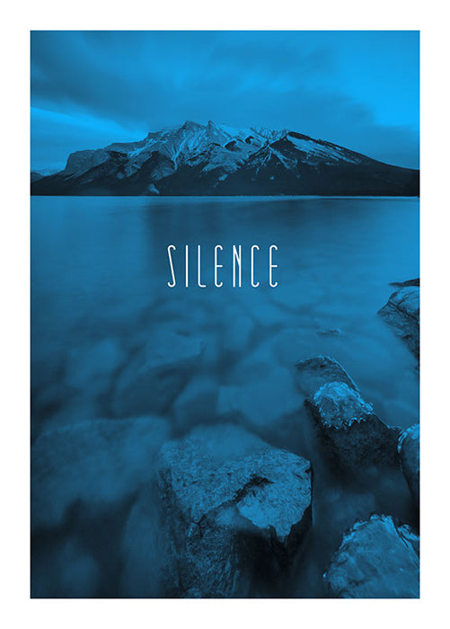 Komar NEU | Wandbild - Word Lake Silence Blue - Größe 40 x 50 cm
