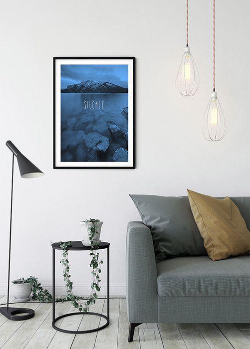 Komar NEU | Wandbild - Word Lake Silence Blue - Größe 40 x 50 cm