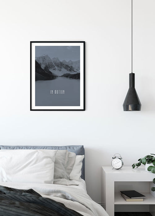 Komar NEU | Wandbild - Word Lake In Motion Steel - Größe 40 x 50 cm