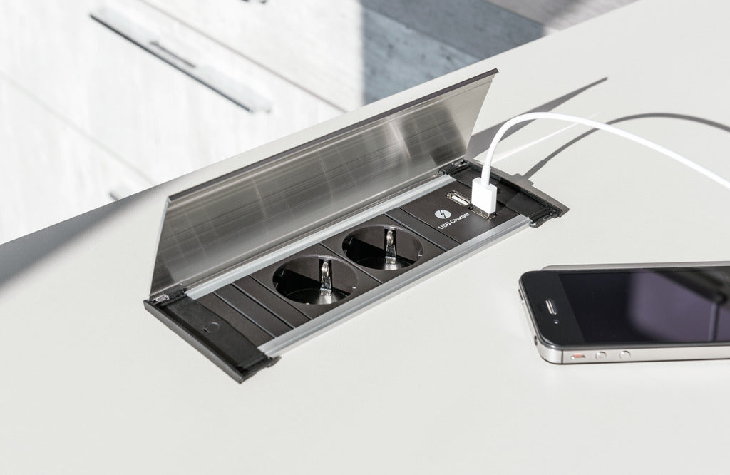 Naber | Kapsa-USB | Einbausteckdosenelemente | mit Schukosteckdosen | Deckel edelstahlfarbig