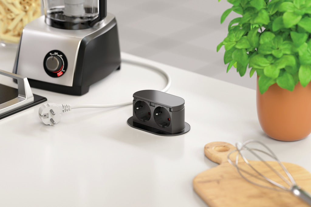 Naber | Piccolino | Einbausteckdosenelemente | Blende schwarz matt