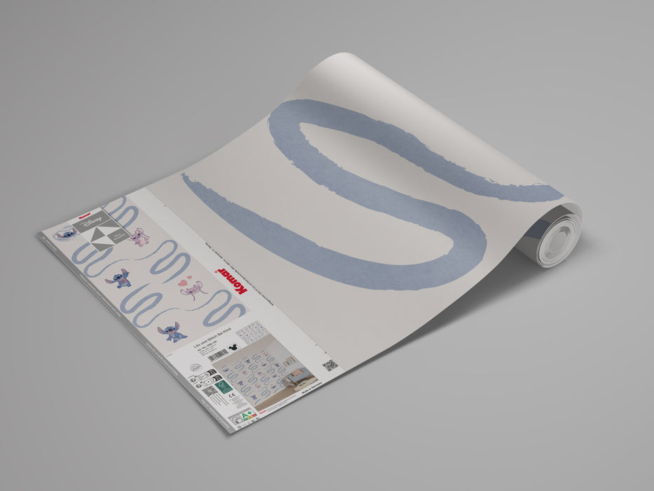 Komar NEU | Digitaldruck Vlies Fototapete - Lilo und Stitch Be Kind - Größe 300 x 250 cm