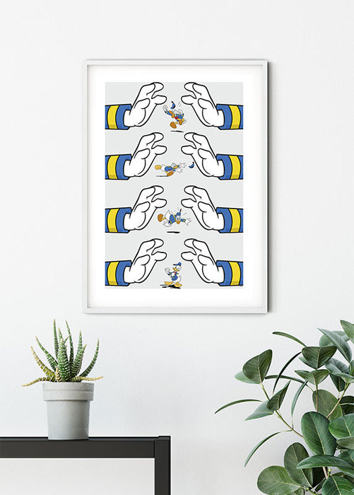 Komar NEU | Wandbild - Donald Duck Hands - Größe 40 x 50 cm