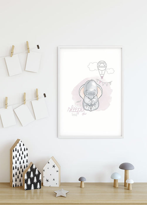 Komar NEU | Wandbild - Dumbo Sleepy - Größe 30 x 40 cm