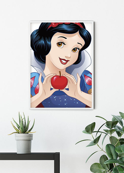Komar NEU | Wandbild - Snow White Portrait - Größe 40 x 50 cm