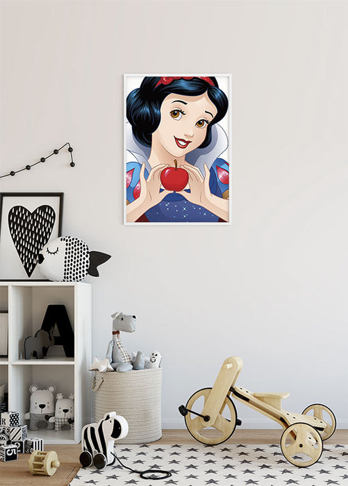 Komar NEU | Wandbild - Snow White Portrait - Größe 50 x 70 cm