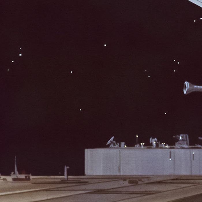 Komar | Vlies Fototapete | Star Wars Classic RMQ Death Star Hangar | Größe 500 x 250 cm