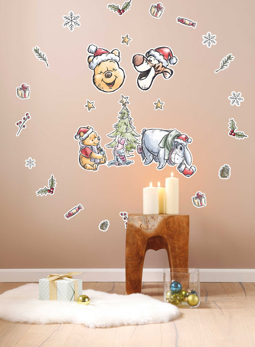 Komar | Wandtattoo | Winnie Pooh Christmas | Größe 50 x 70 cm