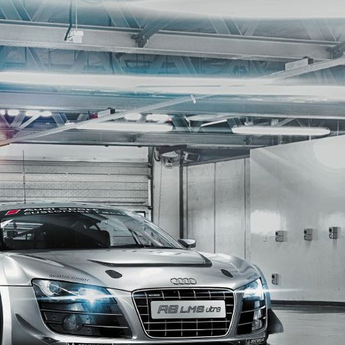 Komar | Papier Fototapete | Audi R8 Le Mans | Größe 368 x 254 cm