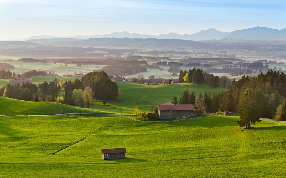 Komar | Vlies Fototapete | Paradiesisches Bayern | Größe 450 x 280 cm