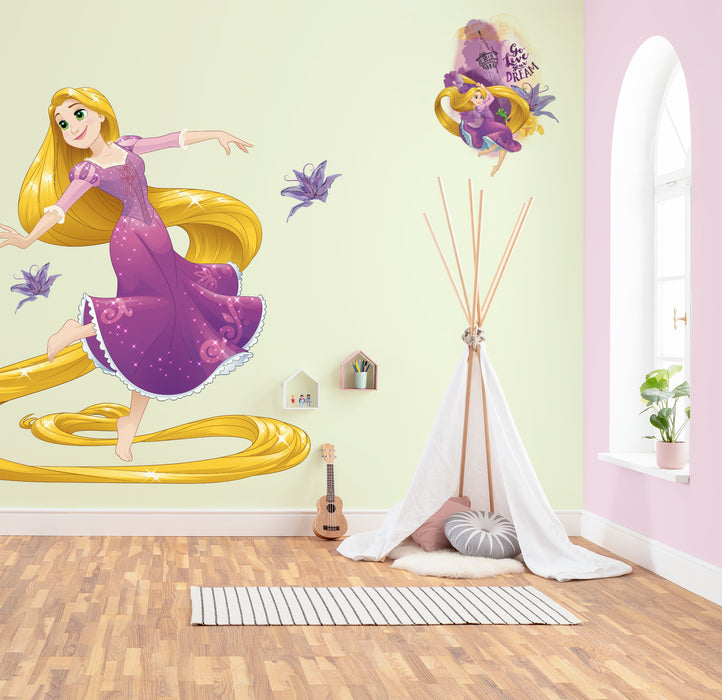 Komar | Selbstklebende Vlies Fototapete/Wandtattoo | Rapunzel XXL | Größe 127 x 200 cm
